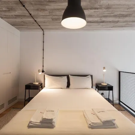 Flh Intendente Industrial Mezzanine With Balcony Апартаменти