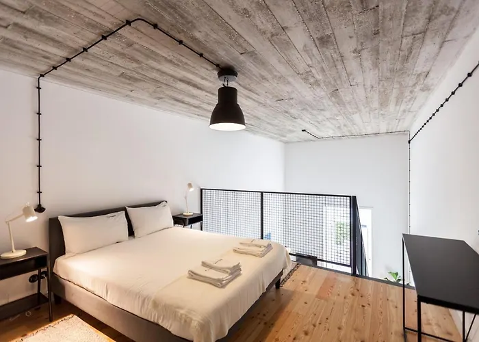 Flh Intendente Industrial Mezzanine With Balcony Διαμέρισμα Lisboa