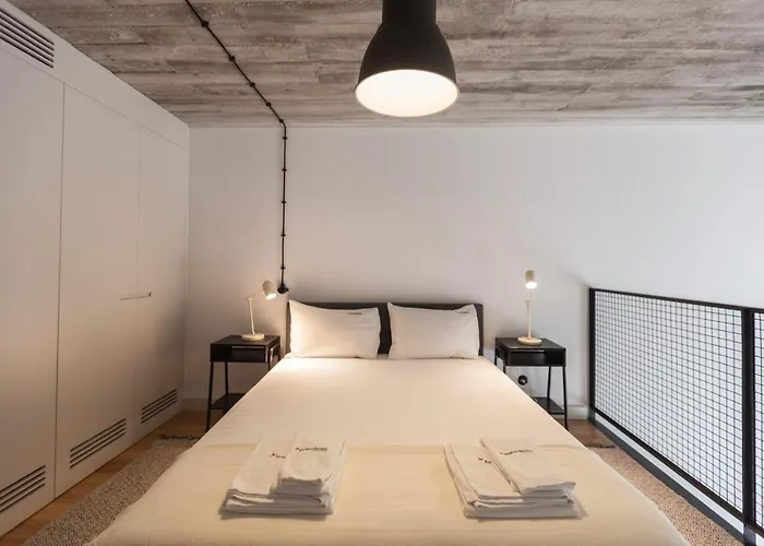 Flh Intendente Industrial Mezzanine With Balcony Διαμέρισμα