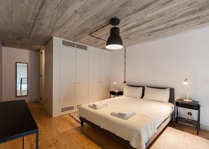 Flh Intendente Industrial Mezzanine With Balcony *